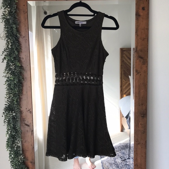 Francesca’s collections Green patterned dress - Picture 3 of 4